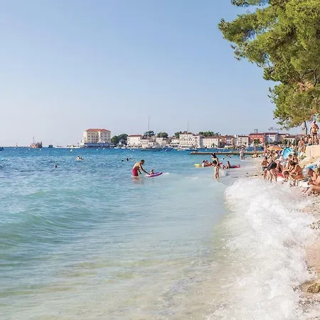 בית נופש Three-bedroom Holiday In Porec