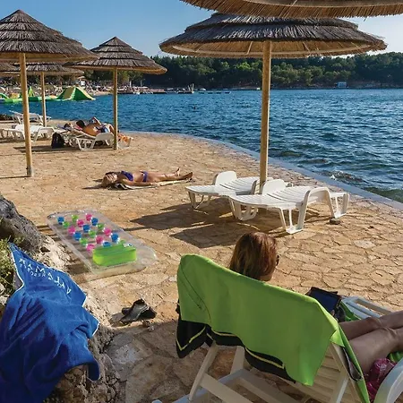 Three-bedroom Holiday In Porec *